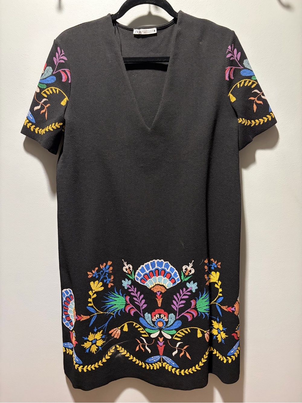Zara Black V-Neck Tunic with Multicolor Floral Embroidery